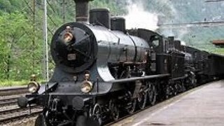 STEAM TRAINS ARE BACK! The Spirit of the Lowlands Passes Glattbrugg At 80 km/h