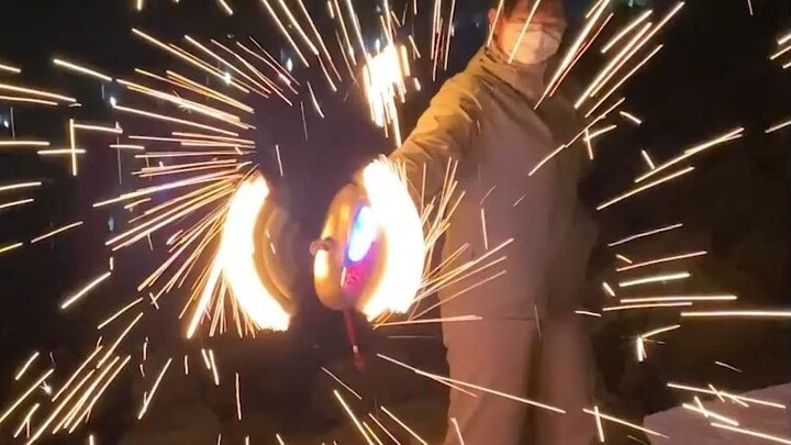 What's wrong with playing with fire during the Chinese New Year?