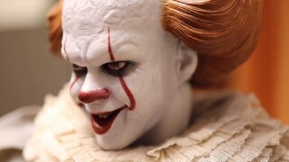 Niche boutique [HOTTOYS] Linh hồn chú hề·Pennywise ht loạt phim "ma" cẩn thận