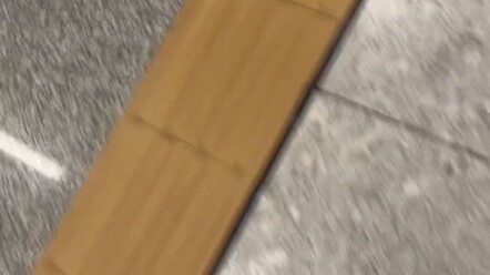 سخرية من مترو الأنفاق