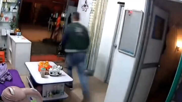 Đây mới là “ăn chùa” đúng nghĩa à?