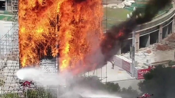 Domestic fire-fighting black technology shocked foreign netizens: It’s like a science fiction movie