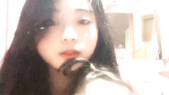 plss don't break my heart (｡•̀ᴗ-)✧(人 •͈ᴗ•͈)