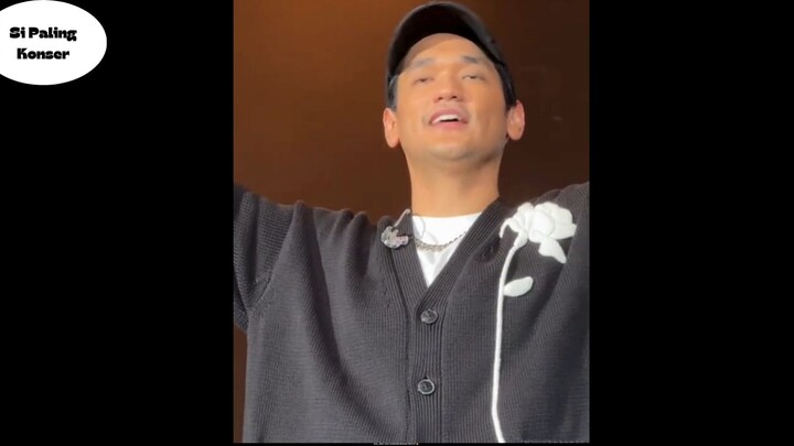 cinta sama siapa sih kalo boleh tauu?!🥺🤏 @Afgan #bukancintabiasa #afgan #afgansyahreza #javajazzfe