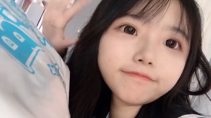 A lowly creator’s boring vlog before uploading a video