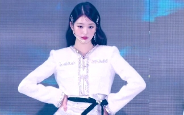 Độ hối hận cả đời nếu không xem: Zhang YuanYing ‘LOVE DIVE + After LIKE’ – GMA trực tiếp