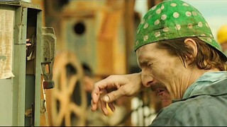 男人为了骗保，在工作时故意将自己电晕