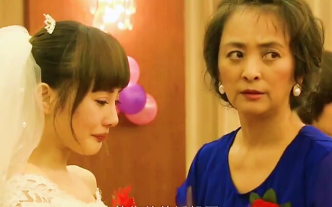 สองครอบครัวเปิดศึกกลางงานแต่ง จวกตบกันเละไปทั้งงาน