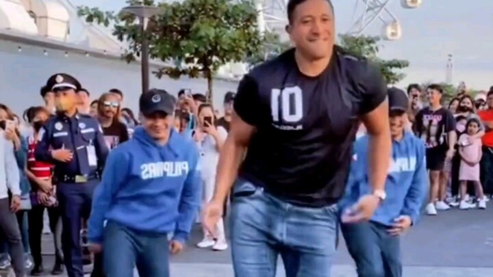 เวอร์ชันขั้นสูงของเวอร์ชันสากลของ Macho Man คือจิงเกิลเบลล์ และคุณไม่สามารถเอาชนะมันซ้ำแล้วซ้ำเล่าได
