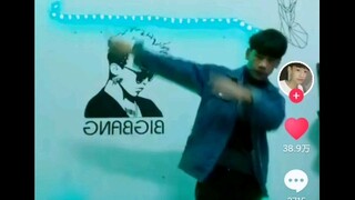 【تشانغ تزو يو】صدمة! اتضح أنه هذا الرقص بالفعل! تشانغ شياو باو، أنت حقًا رائج جدًا