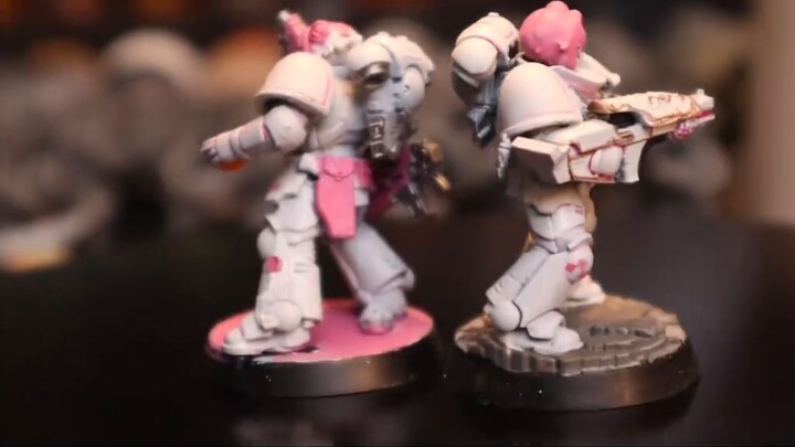 Doro knows that you are tired after fighting aliens, heretics and traitors all day, so he brought yo