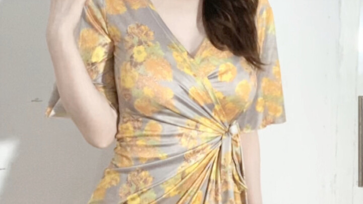 เสื้อลายดอกไม้