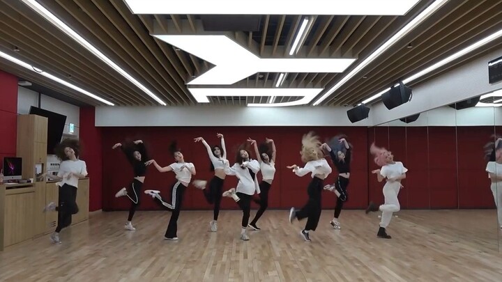 Twice kembali berkolaborasi dengan Black Eyes Bi Sheng (Magic Choreography FANCY BUBBLE)