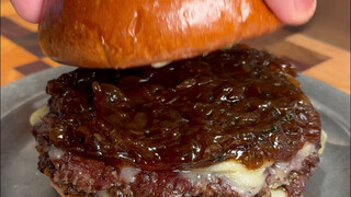 Burger Bawang Karamel ala Prancis 🇫🇷 🧅 🍔