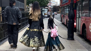 If Hanfu had not been discontinued, this would be the daily life of Chinese people abroad.