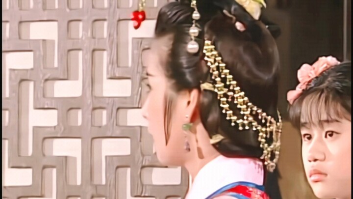 การแต่งหน้าครั้งนี้ทำให้ฉันประหลาดใจมาก สวยงามมาก!