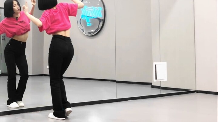 【Nuts Dance】Jessi's new song ZOOM Super Magical Korean Dance Chorus Cover Dance Nanny-level Breakdow