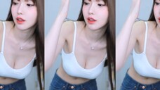 Juice Seyeon New Jeans-Hype Boy