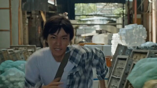面对警察的追捕，他选择送完弟弟上学！ #野孩子 #我在追好剧