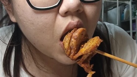 【นักศึกษาสาวสูง 1.8 เมตร หนัก 200 จิน】วันนี้มีเรื่องในใจ เลยกินน้อยหน่อย