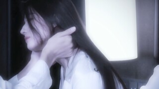 Directors, how about considering a script with two female leads?