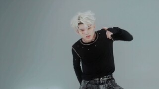 【นักออกแบบท่าเต้น Liu Jun 】อยู่เพื่อคุณ
