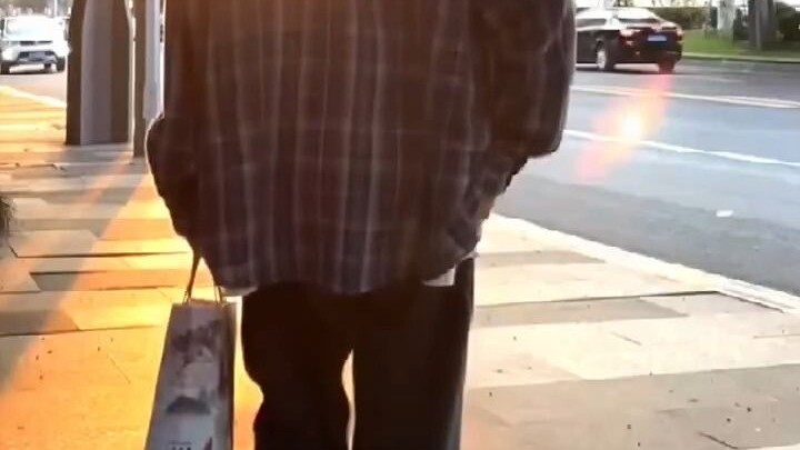 Guys who know a bit about dressing really stand out.