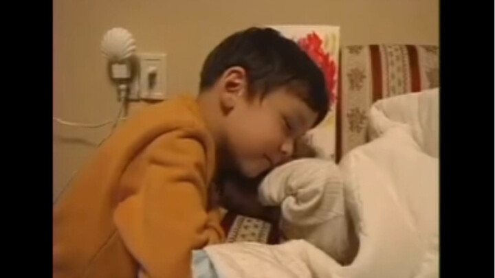 [Cui Hanye] A little kiss from my younger sister, just like when she was a baby
