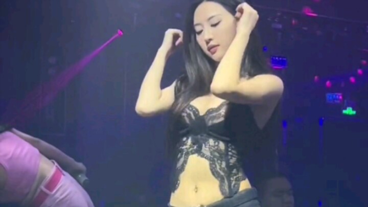 跟着节奏嗨起来 嗨翻全场 劲爆现场！