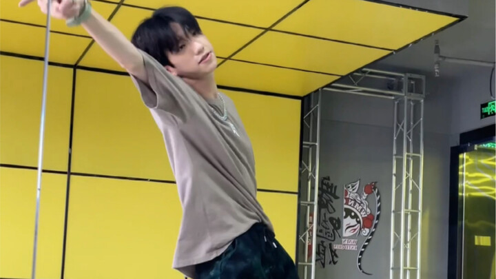 [BI-BTBT] Quick review of a dance that looks great but is incredibly difficult to perform!!
