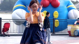 【李子璇】阿豆鼓励自己在世界上最快乐的地方跳一支舞但是还是有点不好意思