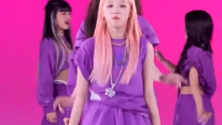 (G)I-DLE's Yuqi Song: A Collection of Extremely Cute Moments