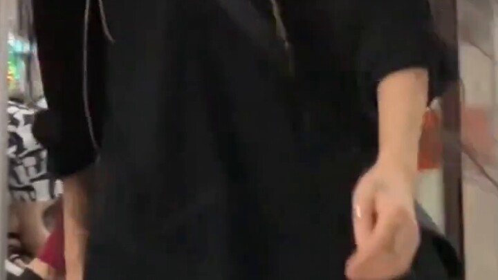 The traditional Chinese horse-faced skirt can also be worn in daily life. It is both fashionable and