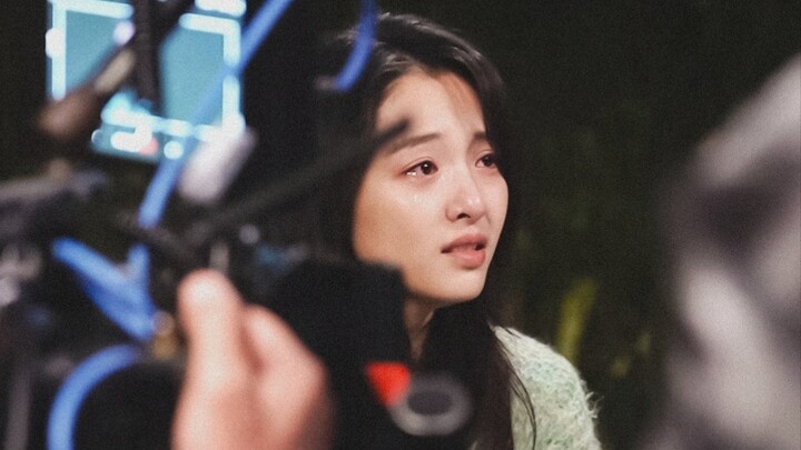 That spirited Wu Qian from back then is making a comeback! A beautiful woman should focus on her car