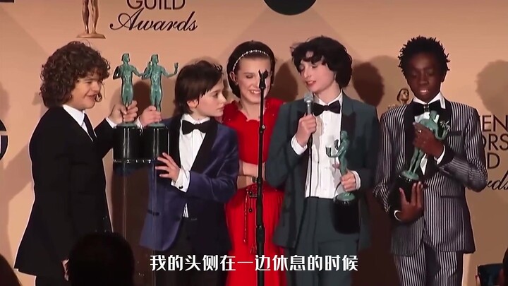 【Stranger Things】Đội Búp Bê Hawkins với màn phát biểu quậy phá tại lễ trao giải của Hiệp hội Diễn vi