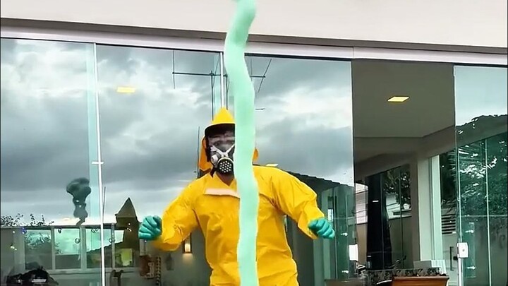 A satisfying job site~