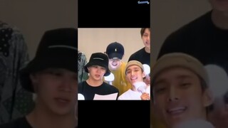 woozi doing a "hit the woah~"