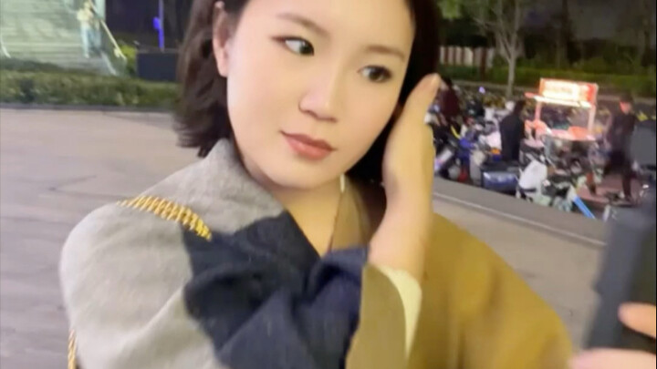 مرحباً، أنا عارف التقبيل في الشوارع