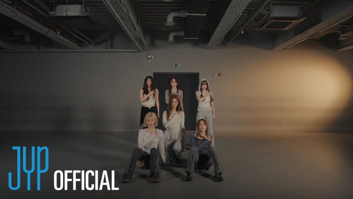 【NMIXX】ซ้อมการแสดงบนเวที "High Horse"