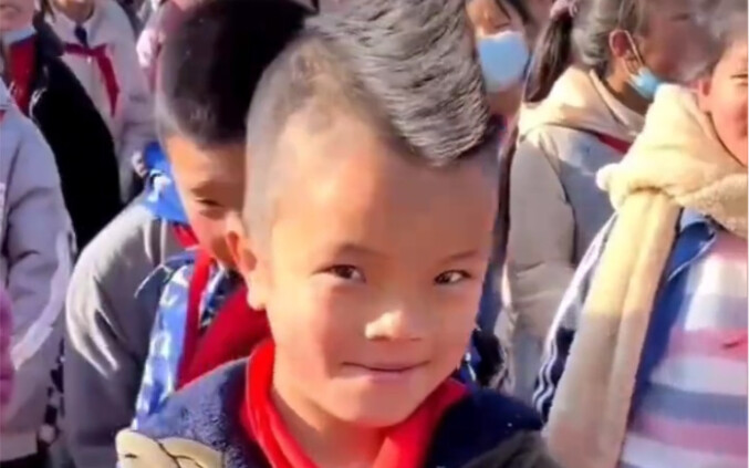 Bocah laki-laki membuat kostum Marco Polo sendiri: Keesokan harinya, sang ibu turun tangan dengan te