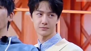 [Bo Jun Yi Xiao] Khi cô Vương nhìn thấy nữ chính đóng cùng cô Tiêu, ngày nào cô ấy cũng đi lên ~
