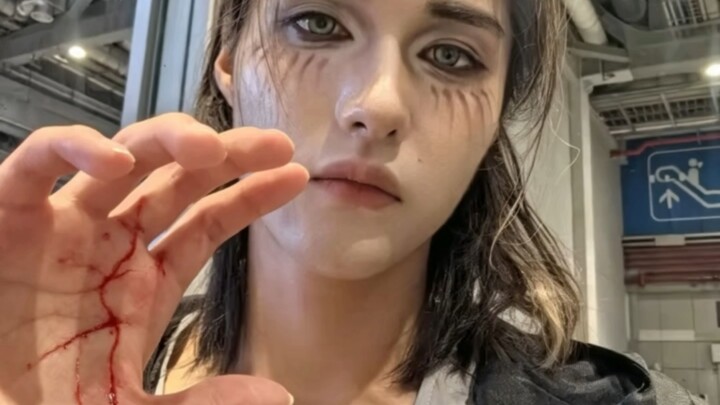 Cosplay Eren pertama kali ke BW, BW yang paling membahagiakan.