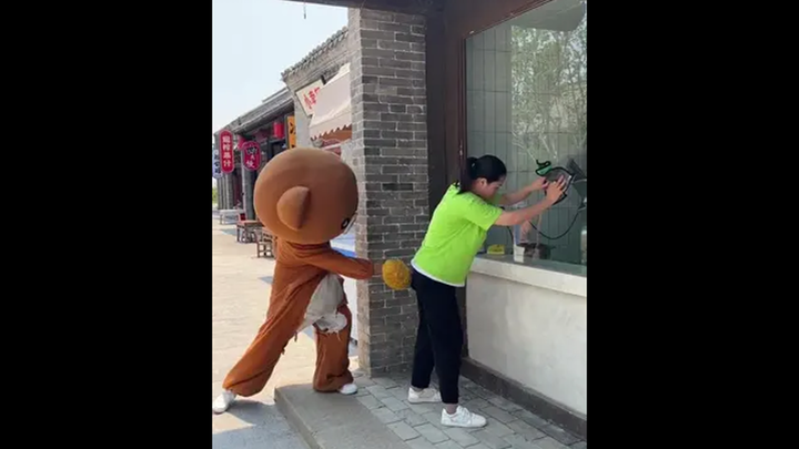 โตแล้วก็ควรจริงกับอะไรสักอย่างได้แล้วนะ เช่นมาจริงจังกับเราไง