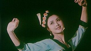 Trình độ khiêu vũ trong các bộ phim xưa hơn 30 năm trước còn kém bao nhiêu vòng quay hiện nay.