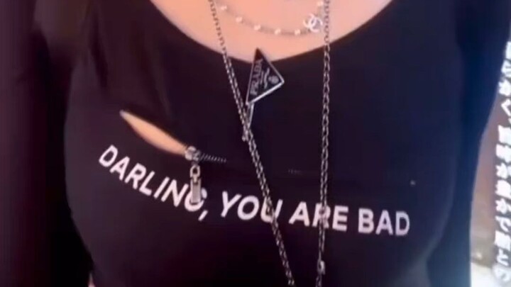 Ritsletingmu belum tertutup rapat.