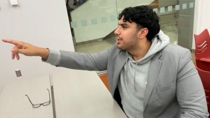 Bagaimana universitas di Amerika Serikat biasanya memilih para profesor di bidang STEM