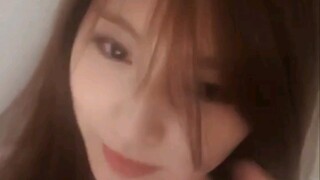 【TWICE】Fan: I want to see Liu Haiyu. Tzuyu: Okay