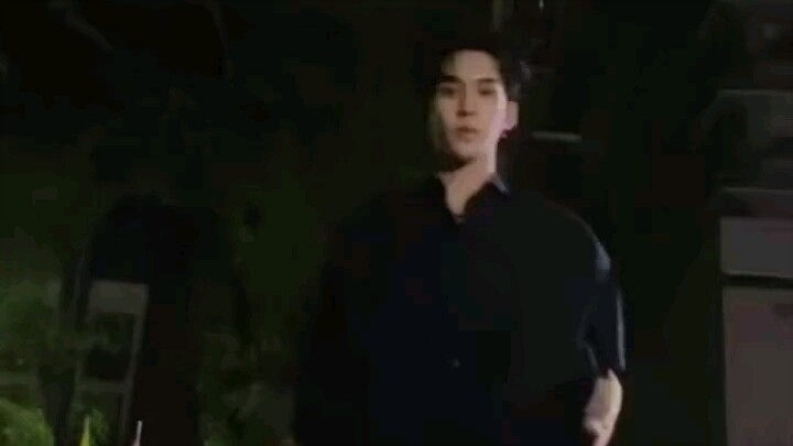 【Auau】Aaaaaaah he finally released a new dance video!!!