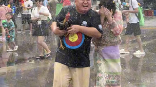 媳妇这个蜜月满意的话给我两百块钱零花呗