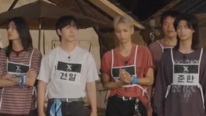ขอร้องเถอะ ดูวงดนตรีตรงมุมนี้เต้นกันสิ ตลกมากจริงๆ